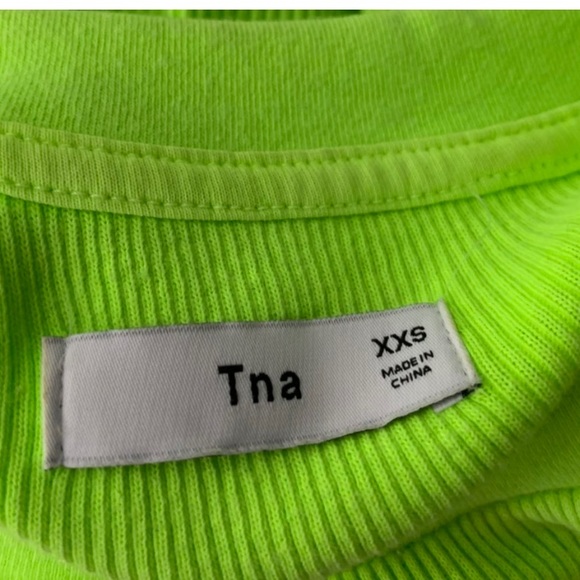 Lime Green Aritzia t-shirt - Picture 2 of 3